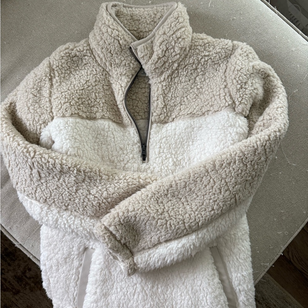 Abercrombie & Fitch Two Tone Sherpa Quarter Zip Pullover, Only Worn Once